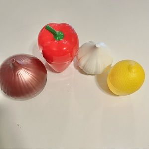 FOUR Hutzler Food Savers/Keepers (Red Onion, Garlic, Red Bell Pepper & Lemon)
